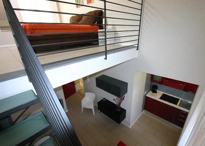 Re Martino Residence